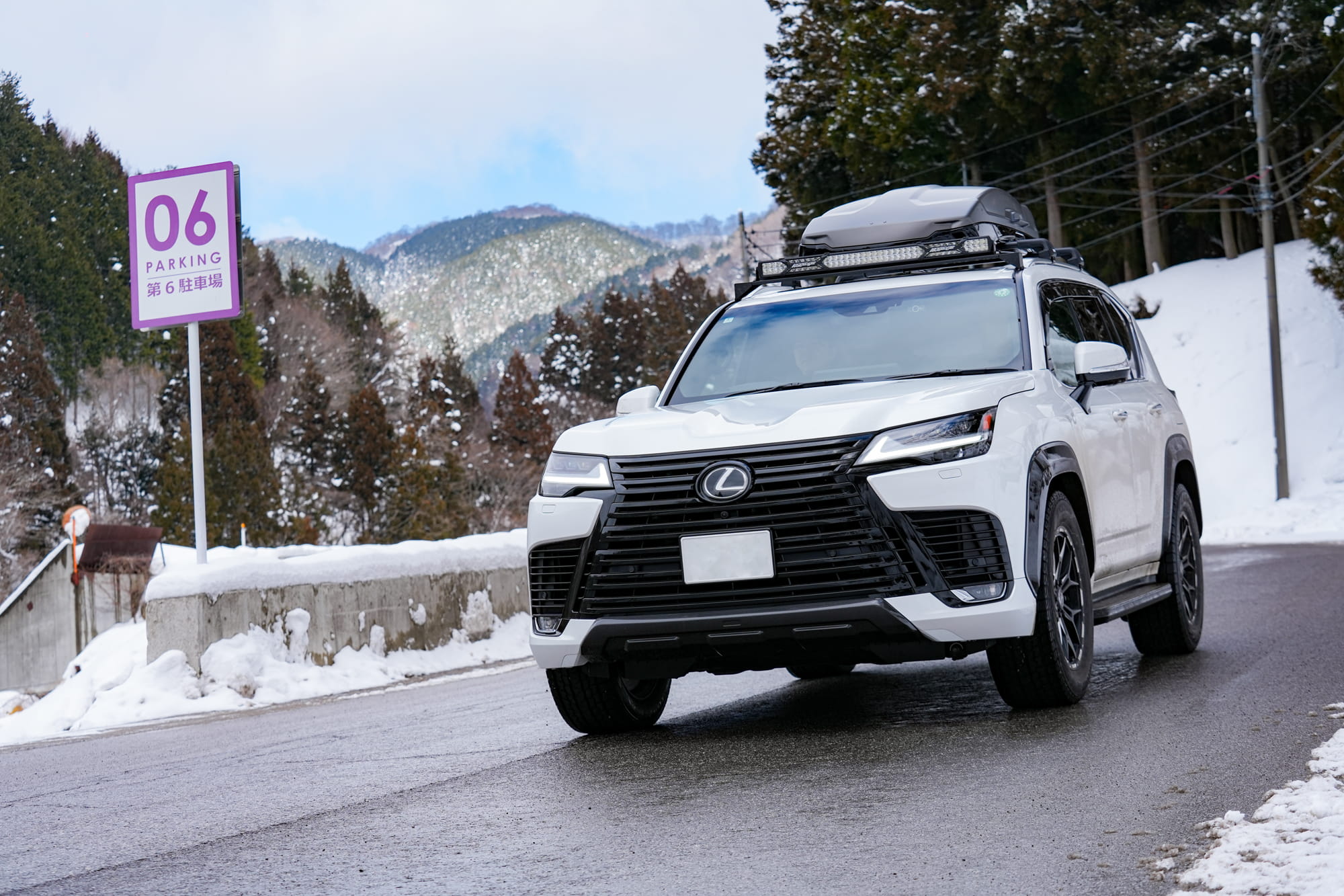 LEXUS LX